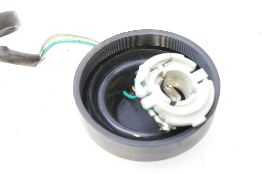 photo de FARO CABLEADO PEUGEOT KISBEE 4T 50 (2010 - 2017) - Detalles de los puntos de fijación