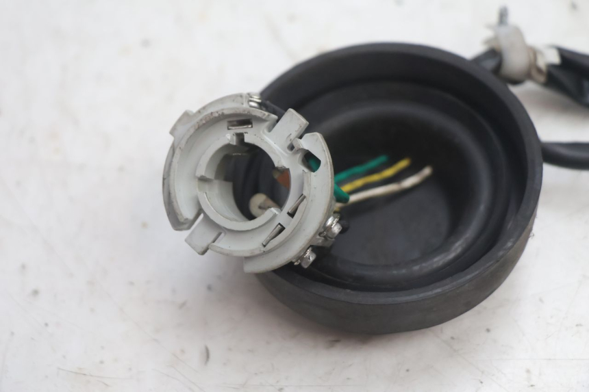 photo de FARO CABLEADO PEUGEOT KISBEE 4T 50 (2018 - 2022) - Detalle de la pieza
