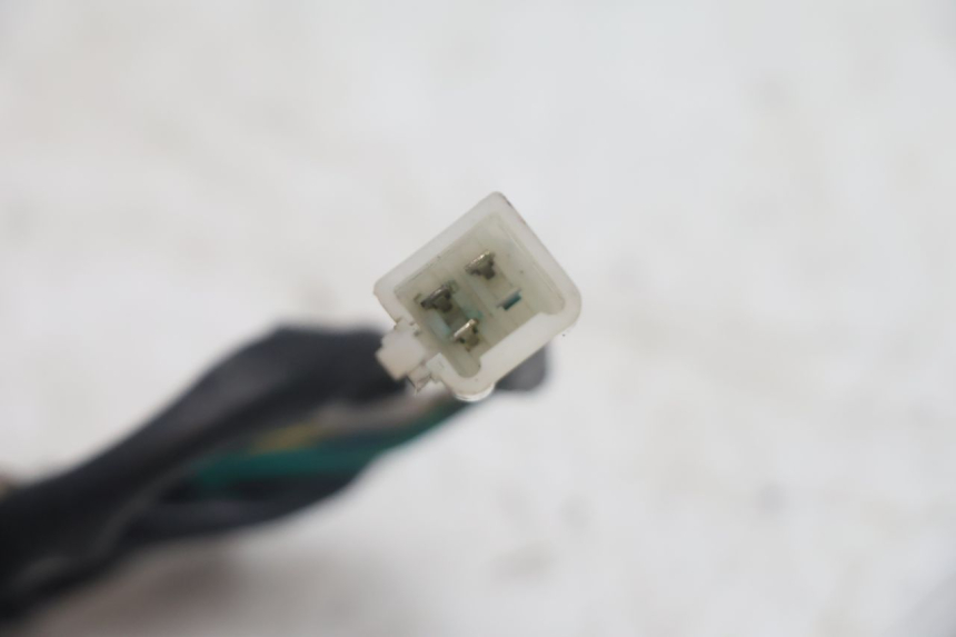 photo de FARO CABLEADO PEUGEOT KISBEE 4T 50 (2018 - 2022) - Primer plano técnico