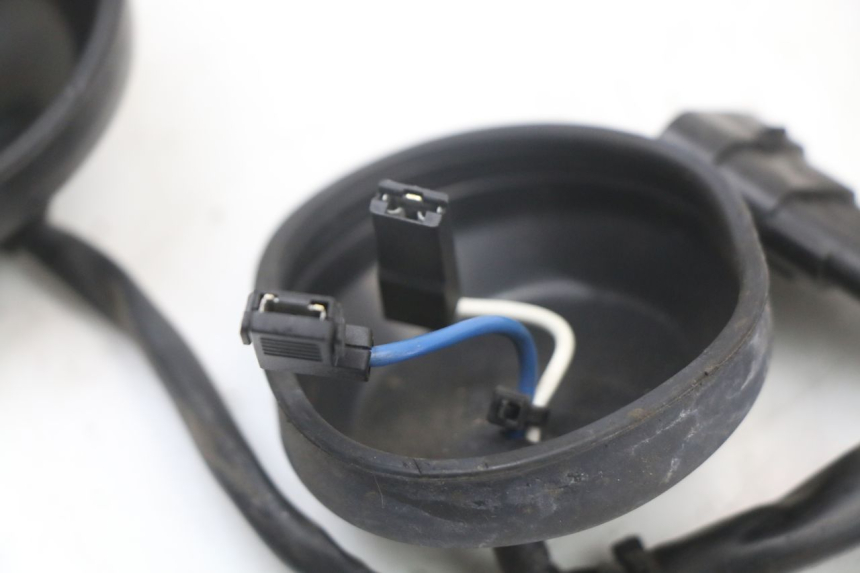 photo de FARO CABLEADO MOTO GUZZI NORGE 8V GT 1200 (2011 - 2016) - Otra perspectiva