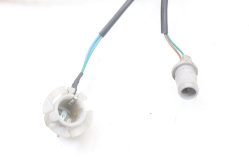 photo de FARO CABLEADO PEUGEOT ELYSTAR 50 (2002 - 2014) - Zoom estado de uso