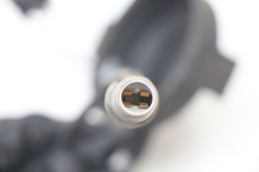 photo de FARO CABLEADO PIAGGIO X8 125 (2004 - 2007) - Estado de la superficie y material