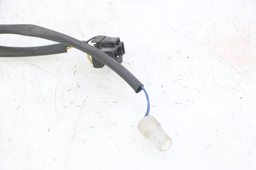 photo de CABLEADO DEL FARO YAMAHA XMAX X-MAX 125 (2006 - 2009) - Otra perspectiva