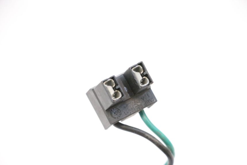 photo de FARO CABLEADO YAMAHA X-MAX XMAX 125 (2010 - 2013) - Detalles de los puntos de fijación