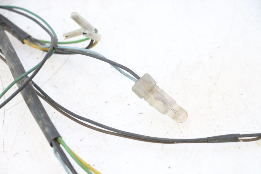 photo de FARO CABLEADO YAMAHA YP MAJESTY 125 (2002 - 2006) - Primer plano técnico