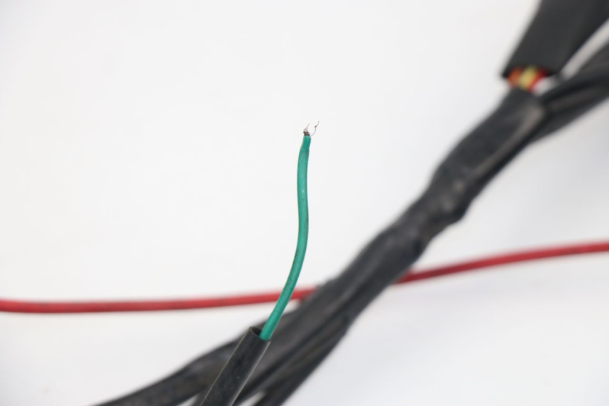 photo de CABLEADO BHM REVENGER 50 (2009 - 2015) - Otra perspectiva