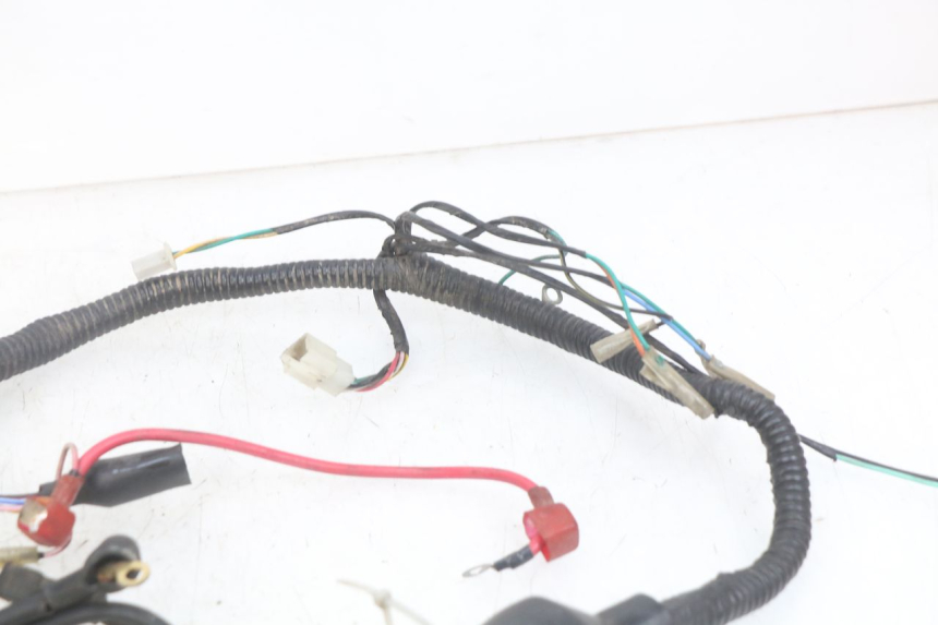 photo de CABLEADO YAMASAKI ROADSTER 50 (2013 - 2018) - Detalles de los puntos de fijación