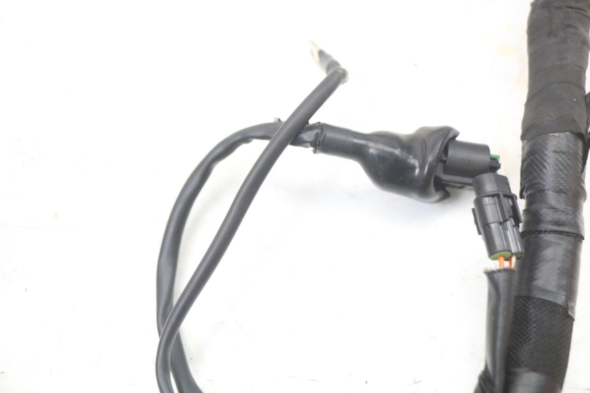 photo de CABLEADO ROYAL ENFIELD SCRAM 411 (2022 - 2024) - Zoom sobre los componentes
