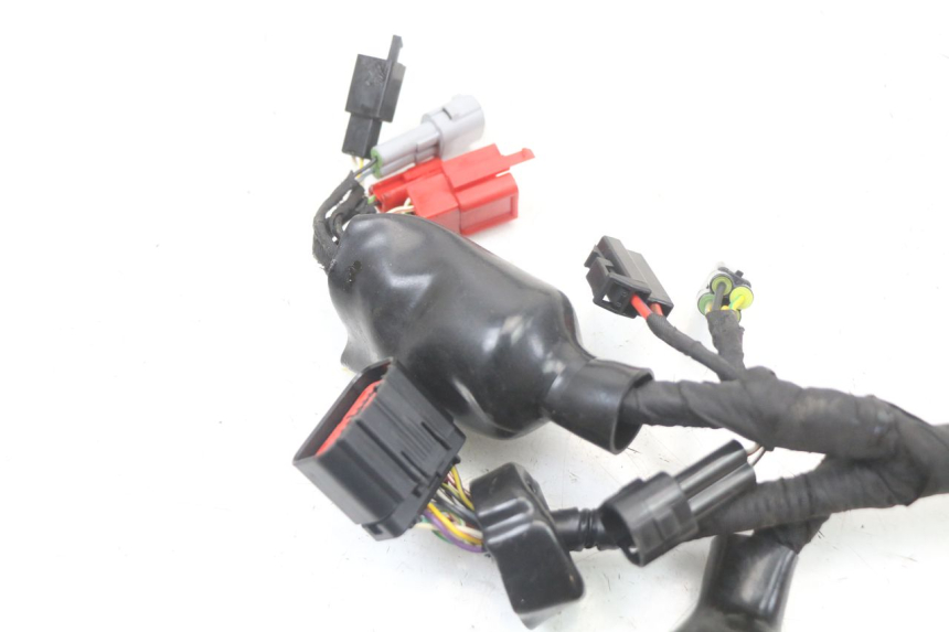 photo de CABLEADO ROYAL ENFIELD SCRAM 411 (2022 - 2024) - Enfoque en la estructura