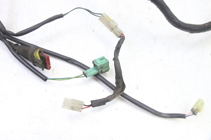 photo de CABLEADO PEUGEOT SATELIS 125 (2013 - 2018) - Detalles de los puntos de fijación