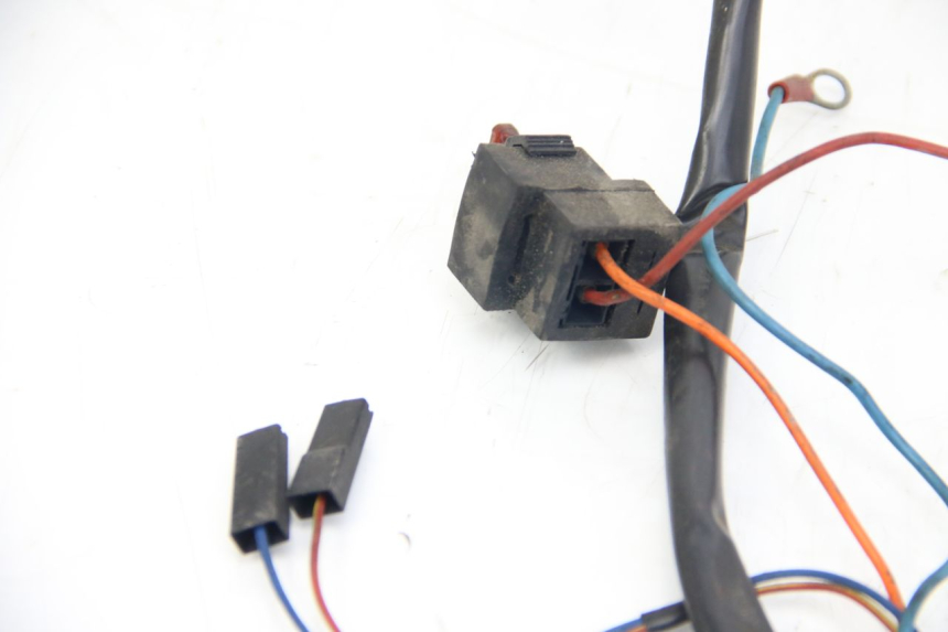 photo de CABLEADO APRILIA SCARABEO 4T 50 (2009 - 2017) - Detalles de los puntos de fijación