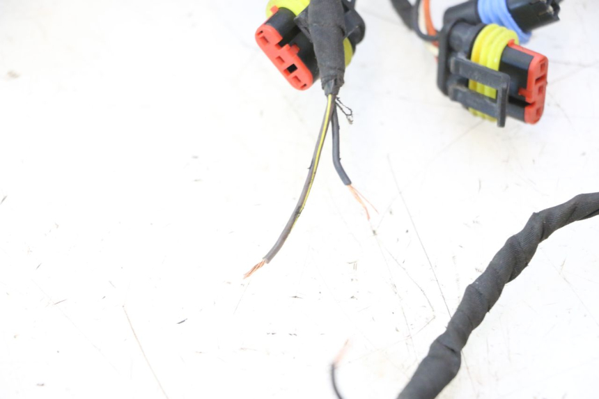 photo de CABLEADO CAN-AM SPYDER RS 1000 (2008 - 2012) - Enfoque en la estructura
