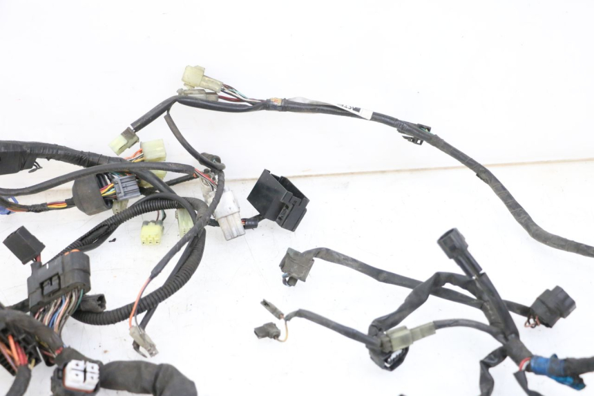 photo de CABLEADO SUZUKI BURGMAN 125 (2015 - 2017) - Detalles de los puntos de fijación