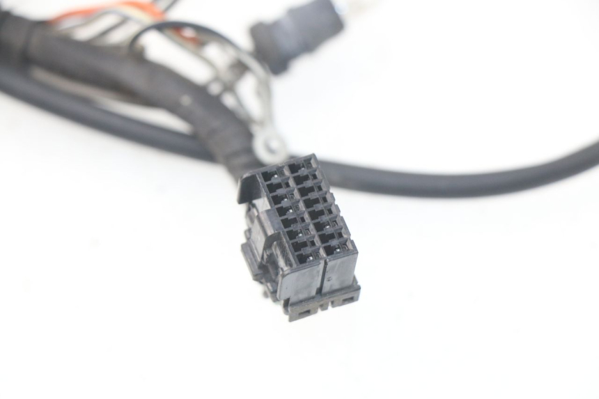 photo de CARENADO FRONTAL CABLEADO HYOSUNG COMET GTR 125 (2007 - 2014) - Otra perspectiva