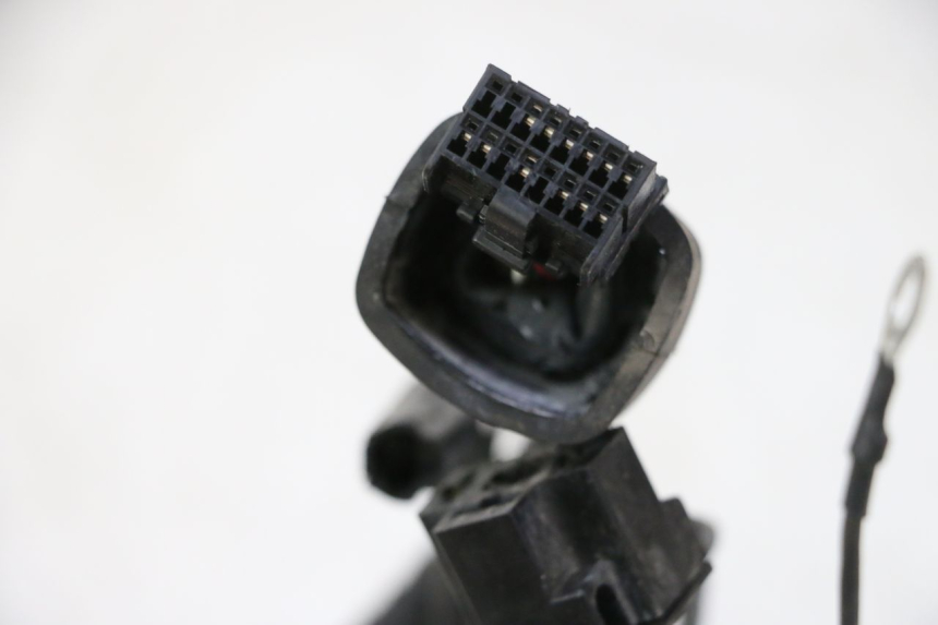 photo de CARENADO FRONTAL CABLEADO YAMAHA FZ6 FAZER S2 600 (2007 - 2011) - Zoom estado de uso