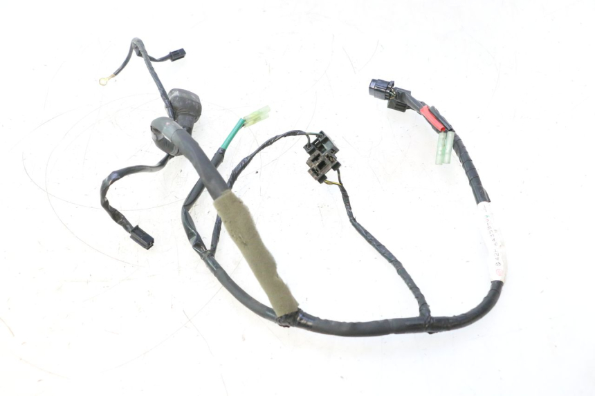 photo de CARENADO FRONTAL CABLEADO YAMAHA FZ8 800 (2010 - 2016) - Primer plano técnico