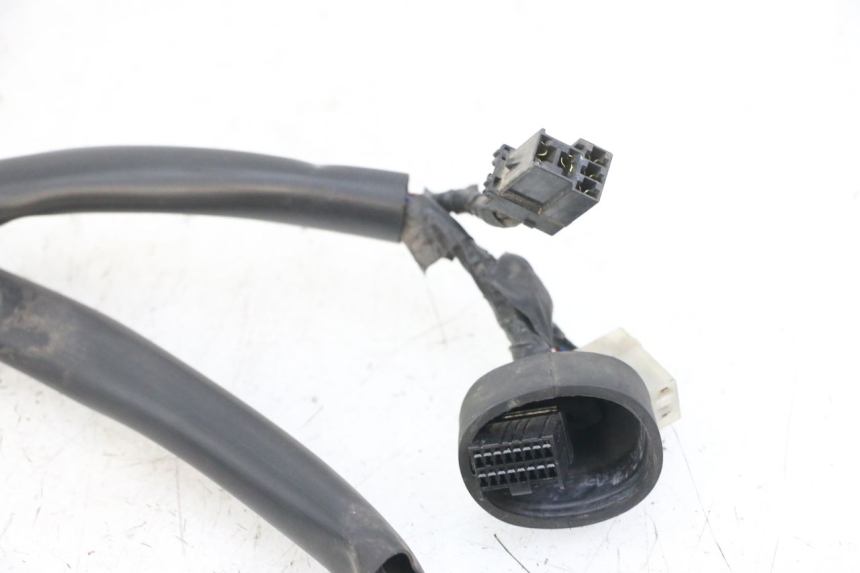 photo de CARENADO FRONTAL CABLEADO YAMAHA FZS FAZER 600 (2001 - 2003) - Otra perspectiva