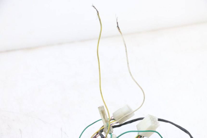 photo de CABLEADO PEUGEOT TREKKER 50 (1995 - 2004) - Detalles de los puntos de fijación