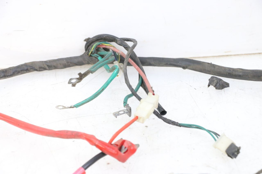 photo de CABLEADO PEUGEOT TWEET PRO CARGO 50 (2018 - 2022) - Detalles de los puntos de fijación