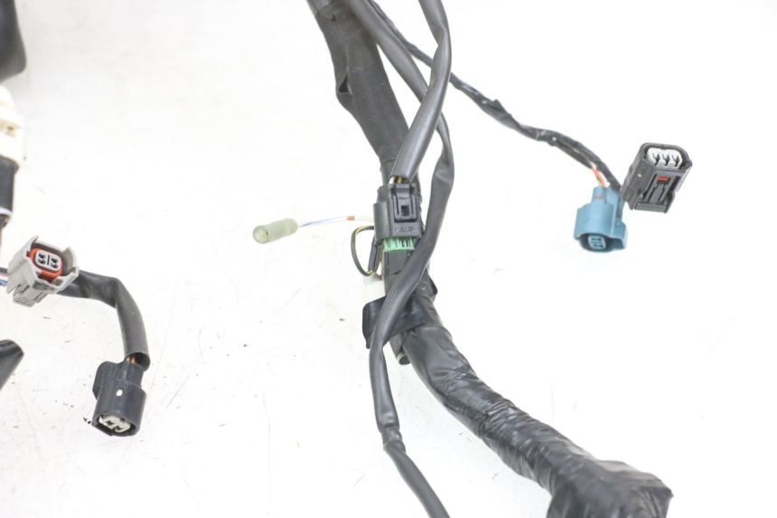 photo de CABLEADO KAWASAKI VERSYS ABS 650 (2015 - 2018) - Detalles de los puntos de fijación