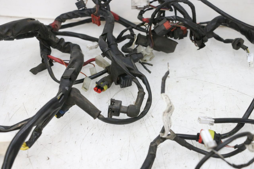 photo de CABLEADO PIAGGIO VESPA GTS SUPER IE 125 (2009 - 2016) - Estado de la superficie y material