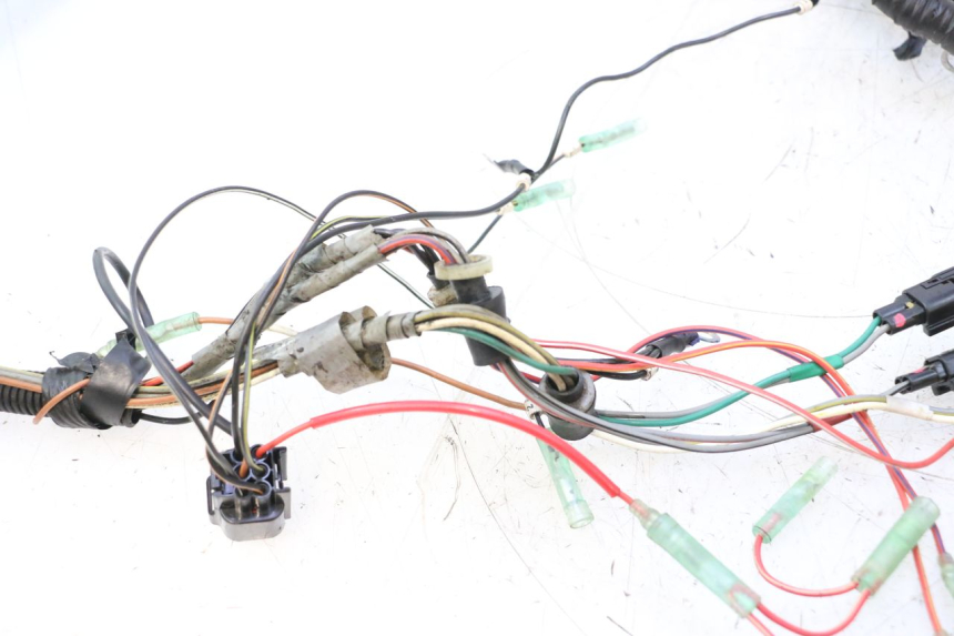photo de CABLEADO YAMAHA WAVE RUNNER GP R 1200 (2000 - 2003) - Detalles de los puntos de fijación