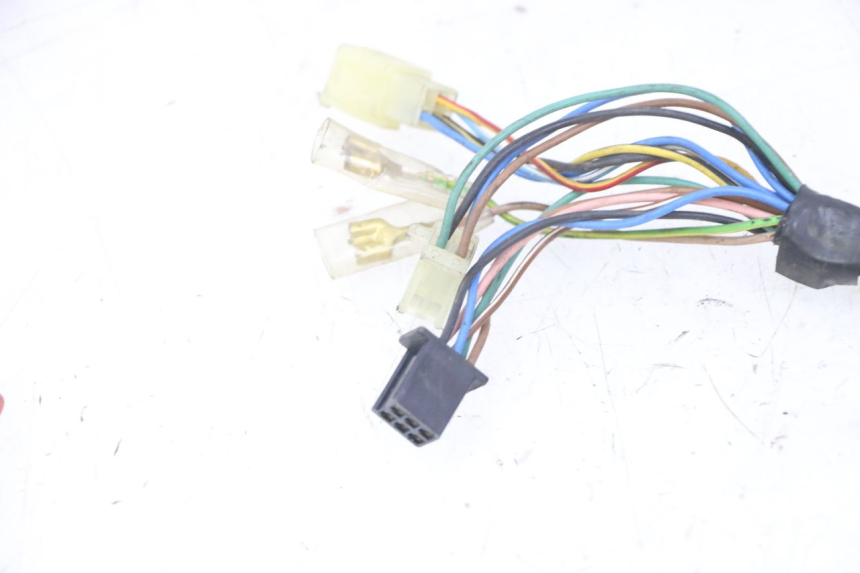 photo de CABLEADO YAMAHA WHY 50 (1998 - 2000) - Detalles de los puntos de fijación