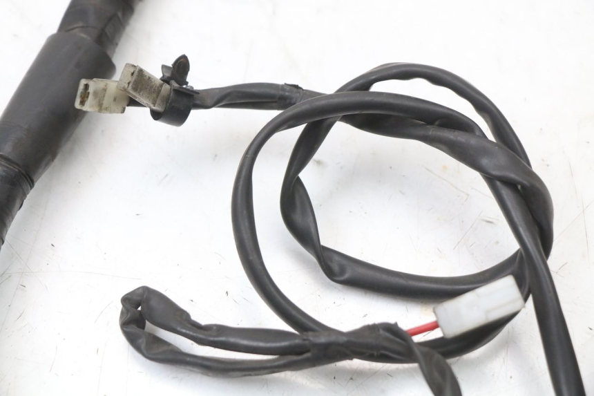 photo de CABLEADO YAMAHA XMAX X-MAX ABS 125 (2017 - 2020) - Enfoque en la estructura