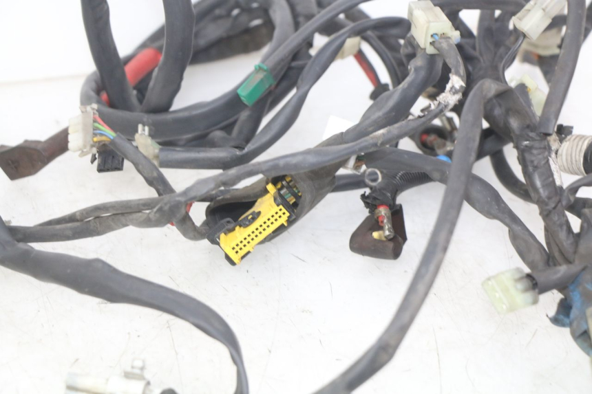 photo de CABLEADO YAMAHA XMAX X-MAX 125 (2006 - 2009) - Detalles de los puntos de fijación