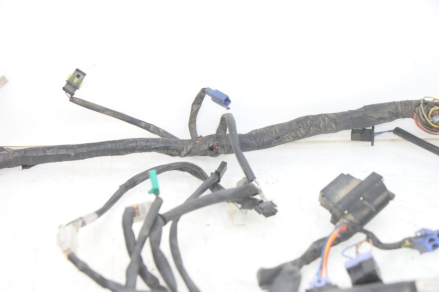 photo de CABLEADO YAMAHA X-MAX XMAX 250 (2006 - 2009) - Detalles de los puntos de fijación