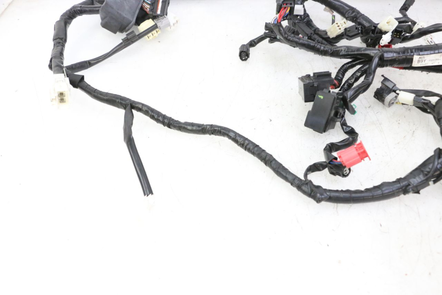 photo de CABLEADO YAMAHA XMAX X-MAX 125 (2021 - 2025) - Otra vista del artículo