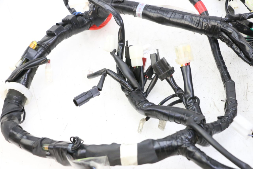 photo de CABLEADO YAMAHA XMAX X-MAX 125 (2021 - 2025) - Estado de la superficie y material