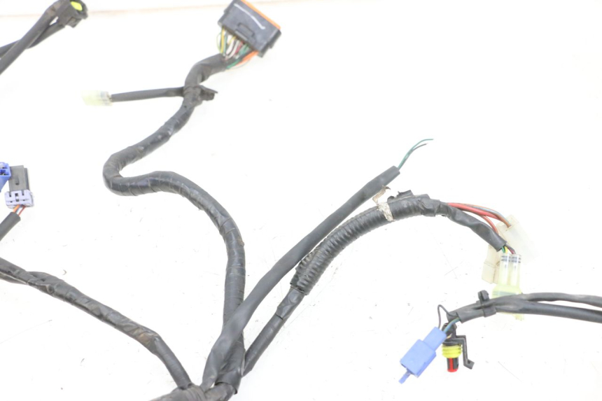 photo de CABLEADO YAMAHA X-MAX XMAX 125 (2010 - 2013) - Primer plano técnico