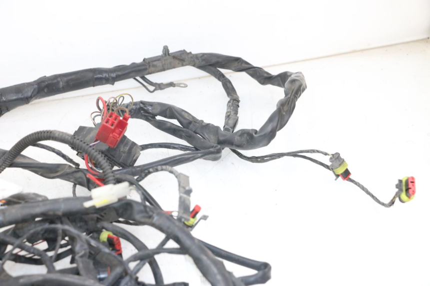photo de CABLEADO PIAGGIO X10 125 (2012 - 2017) - Zoom sobre los componentes