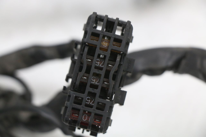 photo de CABLEADO PIAGGIO XEVO - X EVO 125 (2007 - 2017) - Detalles de los puntos de fijación