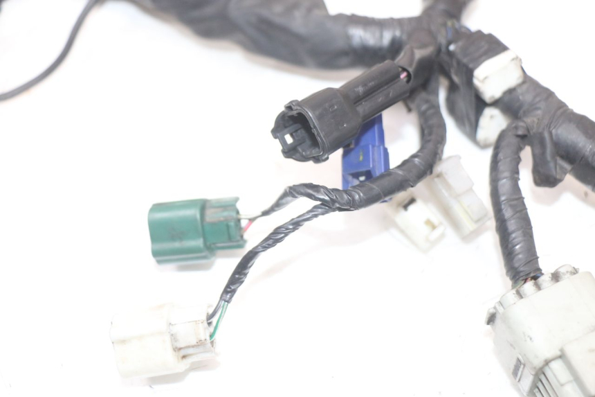 photo de CABLEADO YAMAHA FZ1 FAZER 1000 (2007 - 2009) - Primer plano técnico