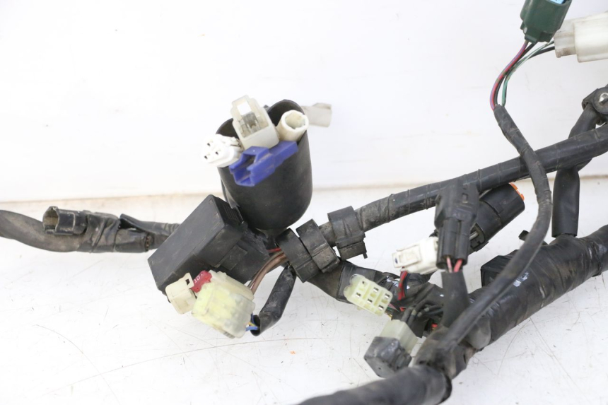 photo de CABLEADO YAMAHA FZ6 FAZER S2 600 (2007 - 2011) - Primer plano de alta resolución