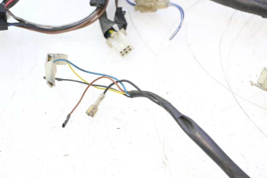 photo de CABLEADO YAMAHA YP MAJESTY 125 (2007 - 2010) - Enfoque en la estructura