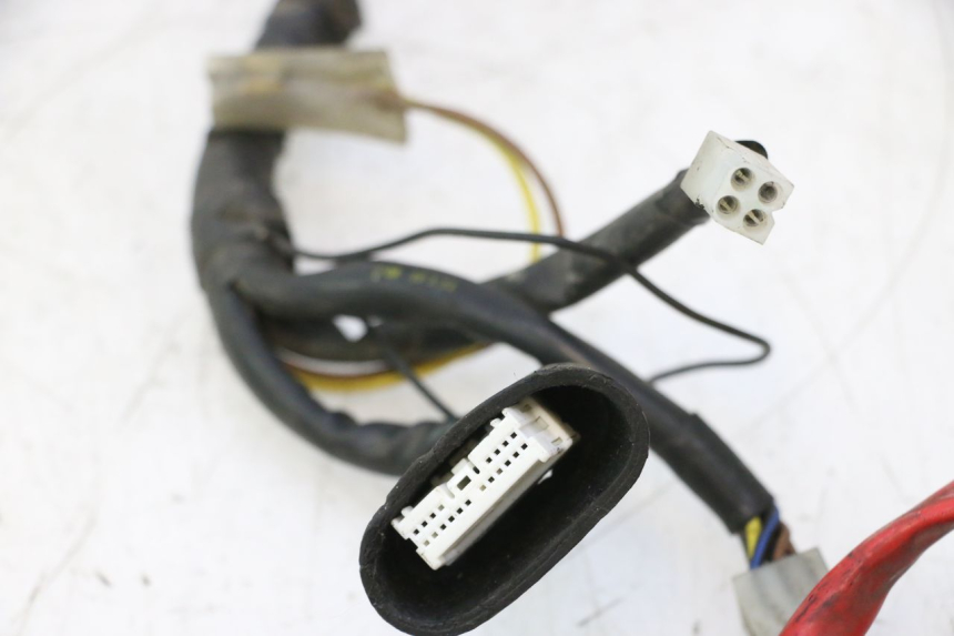 photo de CABLEADO YAMAHA YP MAJESTY 125 (2007 - 2010) - Primer plano técnico