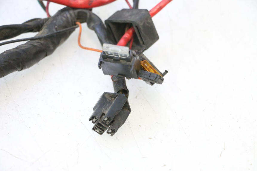 photo de CABLEADO YAMAHA YP MAJESTY 125 (2007 - 2010) - Detalles de los puntos de fijación