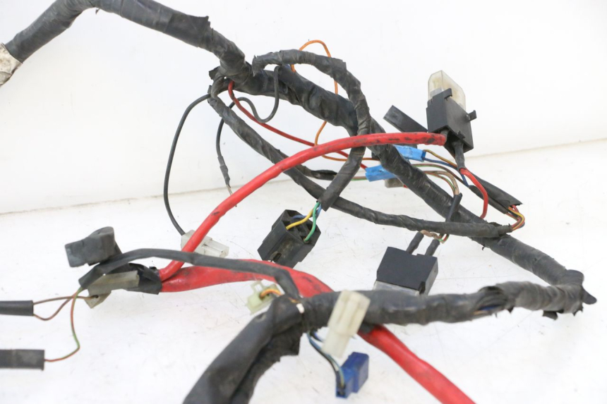 photo de CABLEADO YAMAHA YP MAJESTY 125 (2002 - 2006) - Enfoque en la estructura