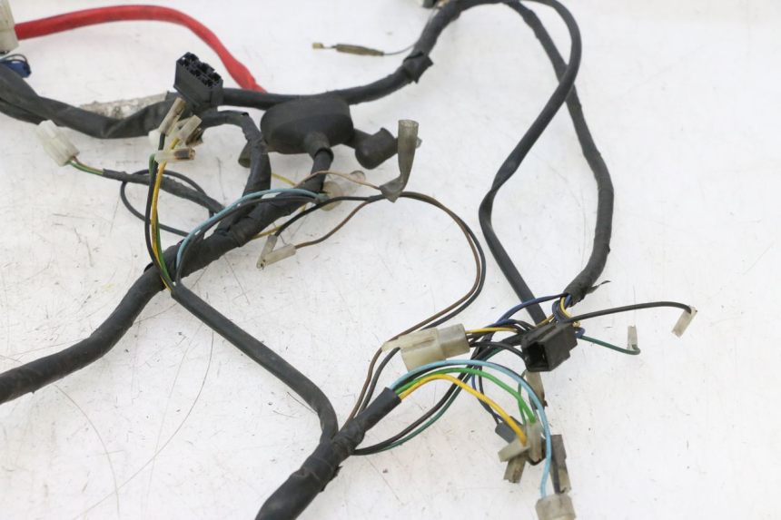 photo de CABLEADO YAMAHA YP MAJESTY 125 (2002 - 2006) - Detalles de los puntos de fijación