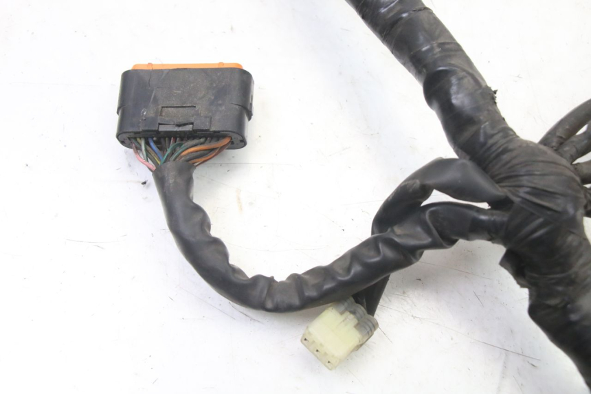 photo de CABLEADO YAMAHA YP X-MAX XMAX 400 (2014 - 2017) - Detalles de los puntos de fijación