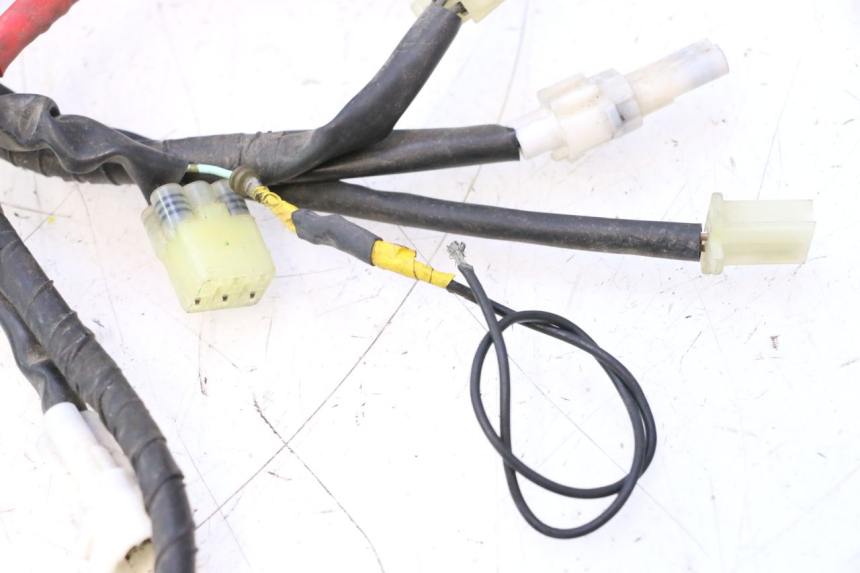 photo de CABLEADO YAMAHA YZF R6 600 (2008 - 2009) - Detalles de los puntos de fijación