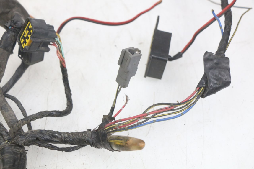 photo de CABLEADO KAWASAKI Z 750 (2007 - 2013) - Detalles de los puntos de fijación