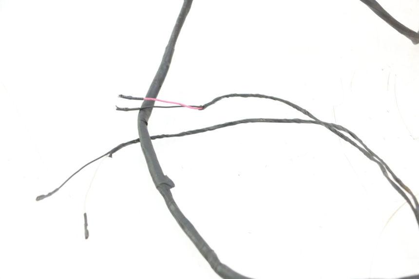 photo de CABLEADO PIAGGIO ZIP 2T 50 (2009 - 2019) - Zoom sobre los componentes