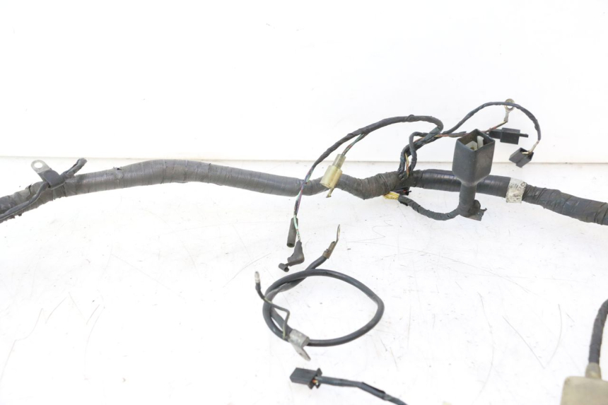 photo de CABLEADO KAWASAKI ZZR 600 (1995 - 2004) - Zoom sobre los componentes