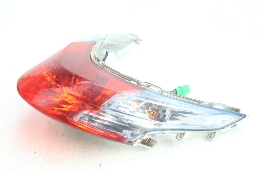 photo de LUZ TRASERA KYMCO AGILITY 16+ 4T 50 (2018 - 2023) - Primer plano técnico
