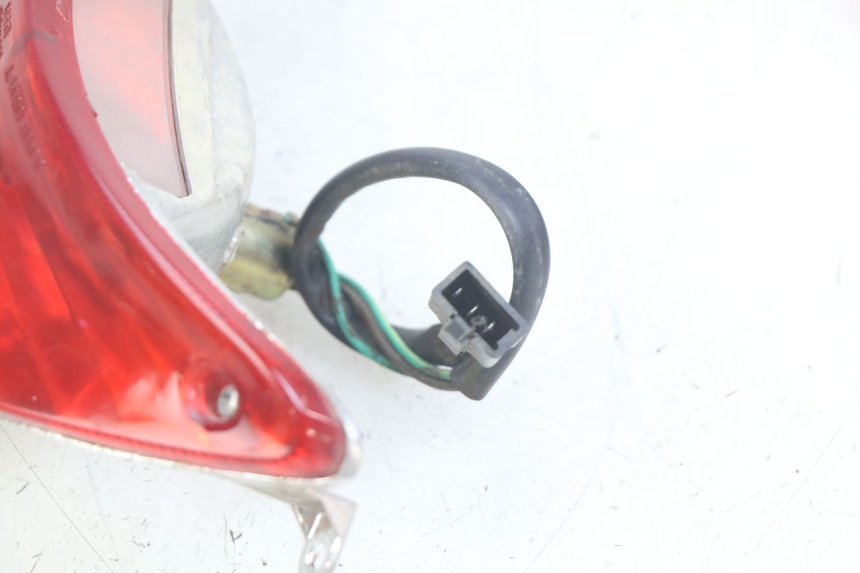 photo de LUZ TRASERA KYMCO AGILITY 4T 50 (2005 - 2018) - Zoom estado de uso