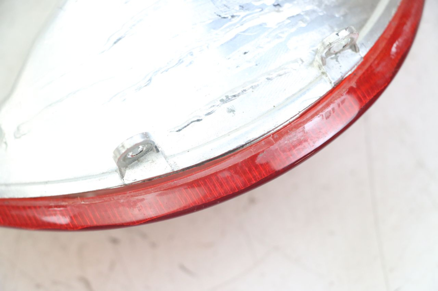 photo de LUZ TRASERA KYMCO AGILITY 4T 50 (2018 - 2022) - Zoom estado de uso